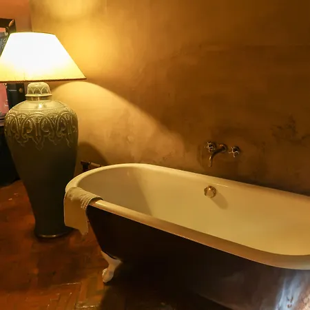 Hotell Masseria & Luciagiovanni 4*