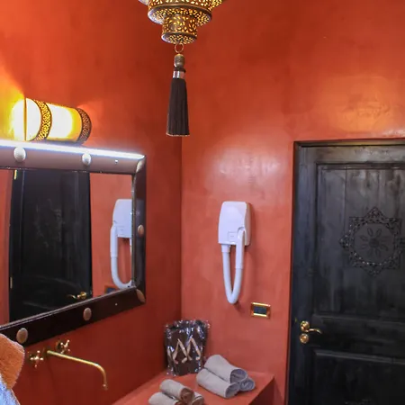 Hotell Masseria & Luciagiovanni 4*