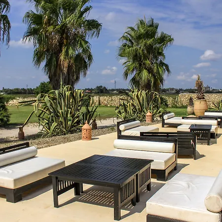 Hotell Masseria & Luciagiovanni 4*