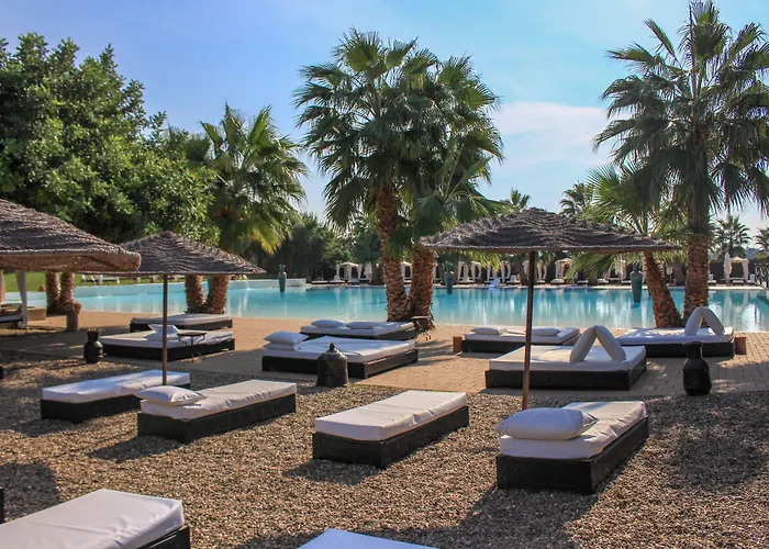 Masseria & Luciagiovanni Hotell 4*