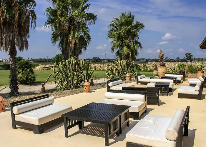 Hotell Masseria & Luciagiovanni 4*