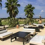 Hotel Masseria & Luciagiovanni 4*
