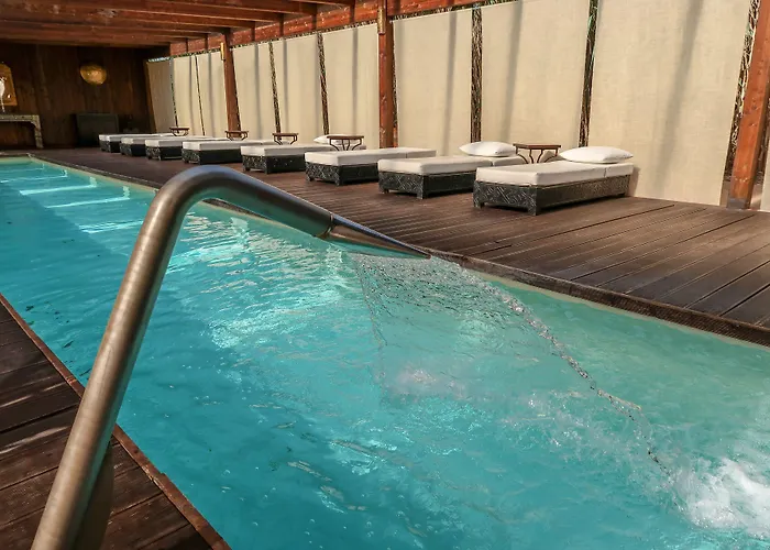 Masseria & Luciagiovanni מלון